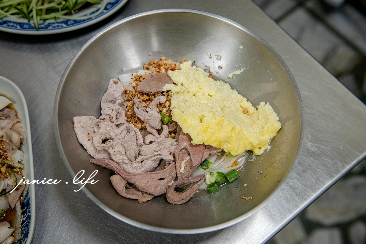 阿秀米干 桃園忠貞市場美食 桃園市中壢區龍平路209號 桃園中壢美食 忠貞市場推薦米干 阿秀米干菜單 阿秀米干推薦 雲南美食 潔妮食旅生活 豌豆粉 米干推薦