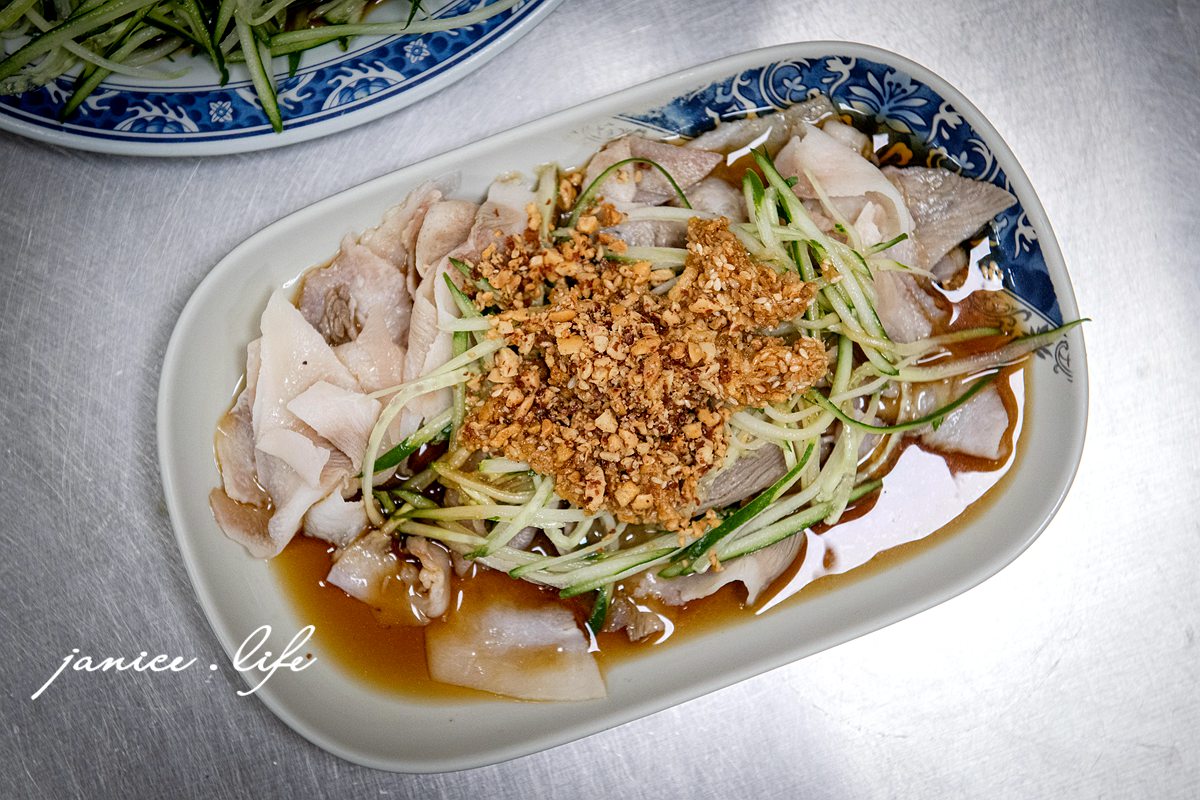 桃園中壢忠貞市場美食|阿秀米干|在地飄香40年|清爽湯頭.綜合米干.大薄片 - 第12張圖 阿秀米干 桃園忠貞市場美食 桃園市中壢區龍平路209號 桃園中壢美食 忠貞市場推薦米干 阿秀米干菜單 阿秀米干推薦 雲南美食 潔妮食旅生活 豌豆粉 米干推薦