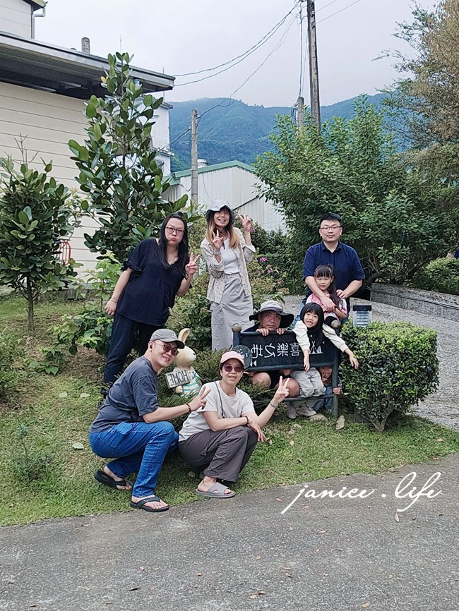 大雪山喜樂之地露營區 臺中市東勢區東坑路978-6號 大雪山喜樂之地露營區相片 大雪山喜樂之地露營區費用 大雪山喜樂之地露營區交通 大雪山喜樂之地露營區環境 台中露營 露營地推薦 露營包場推薦 潔妮食旅生活 台中旅遊