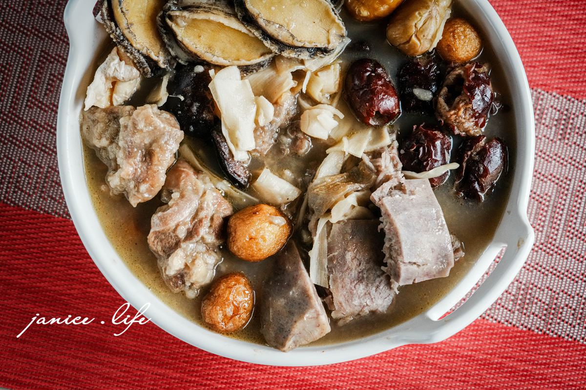 2026 宅配年菜推薦|i3Fresh愛上新鮮 X 吳秉承師傅精選十菜|簡單加熱快速搞定豪華年夜飯 - 第9張圖 2026年菜 i3Fresh愛上新鮮 吳秉承師傅精選十菜 承運鴻福賀歲宴 宅配美食 宅配年菜 冷凍年菜宅配到家 過年圍爐 年夜飯 年菜預購 2026年菜推薦 潔妮食旅生活 年菜預訂 年菜推薦 加熱即食 鮑魚干貝佛跳牆