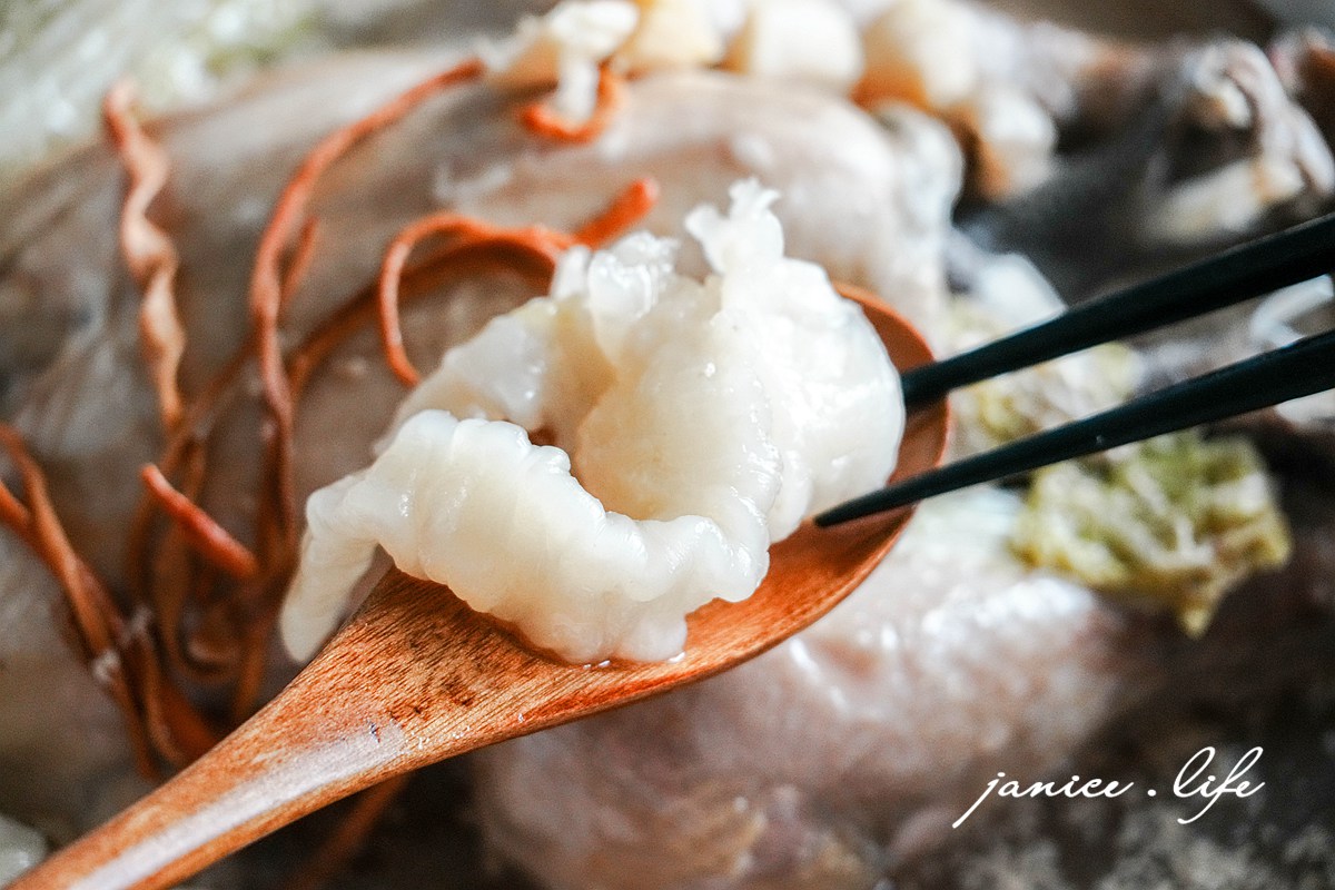 2026 宅配年菜推薦|i3Fresh愛上新鮮 X 吳秉承師傅精選十菜|簡單加熱快速搞定豪華年夜飯 - 第14張圖 2026年菜 i3Fresh愛上新鮮 吳秉承師傅精選十菜 承運鴻福賀歲宴 宅配美食 宅配年菜 冷凍年菜宅配到家 過年圍爐 年夜飯 年菜預購 2026年菜推薦 潔妮食旅生活 年菜預訂 年菜推薦 加熱即食 花膠干貝燉全雞