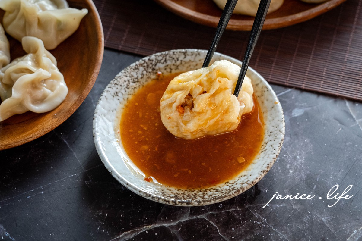 八德在地人推薦早餐 八德美食 八塊厝美食 五二七小籠包 桃園市八德區興豐路美食 五二七小籠包蒸餃 潔妮食旅生活 八德小吃 五二七小籠包菜單 
