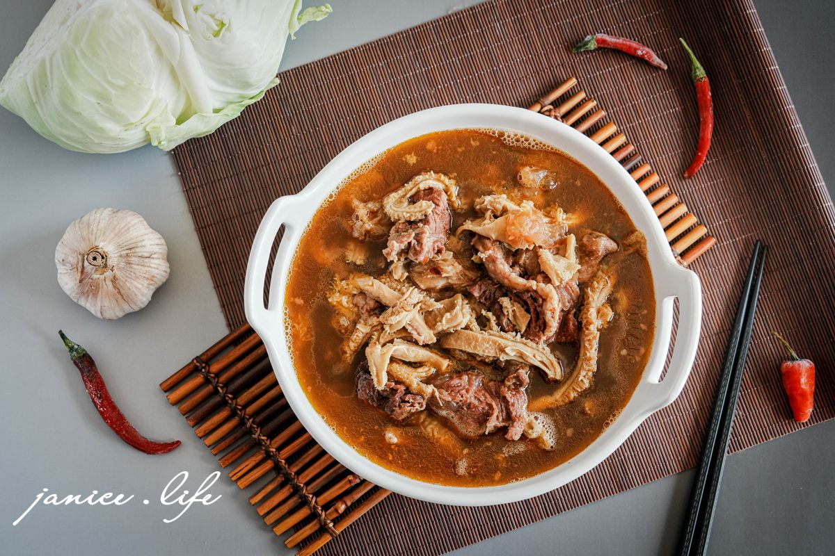 宅配美食 i3Fresh愛上新鮮 阿基師 牛三寶老饕牛肉爐 下廚 即食料理包推薦 宅配美食 宅配年菜 即食包 冷凍美食 料理包 潔妮食旅生活 年菜推薦 冷凍料理包