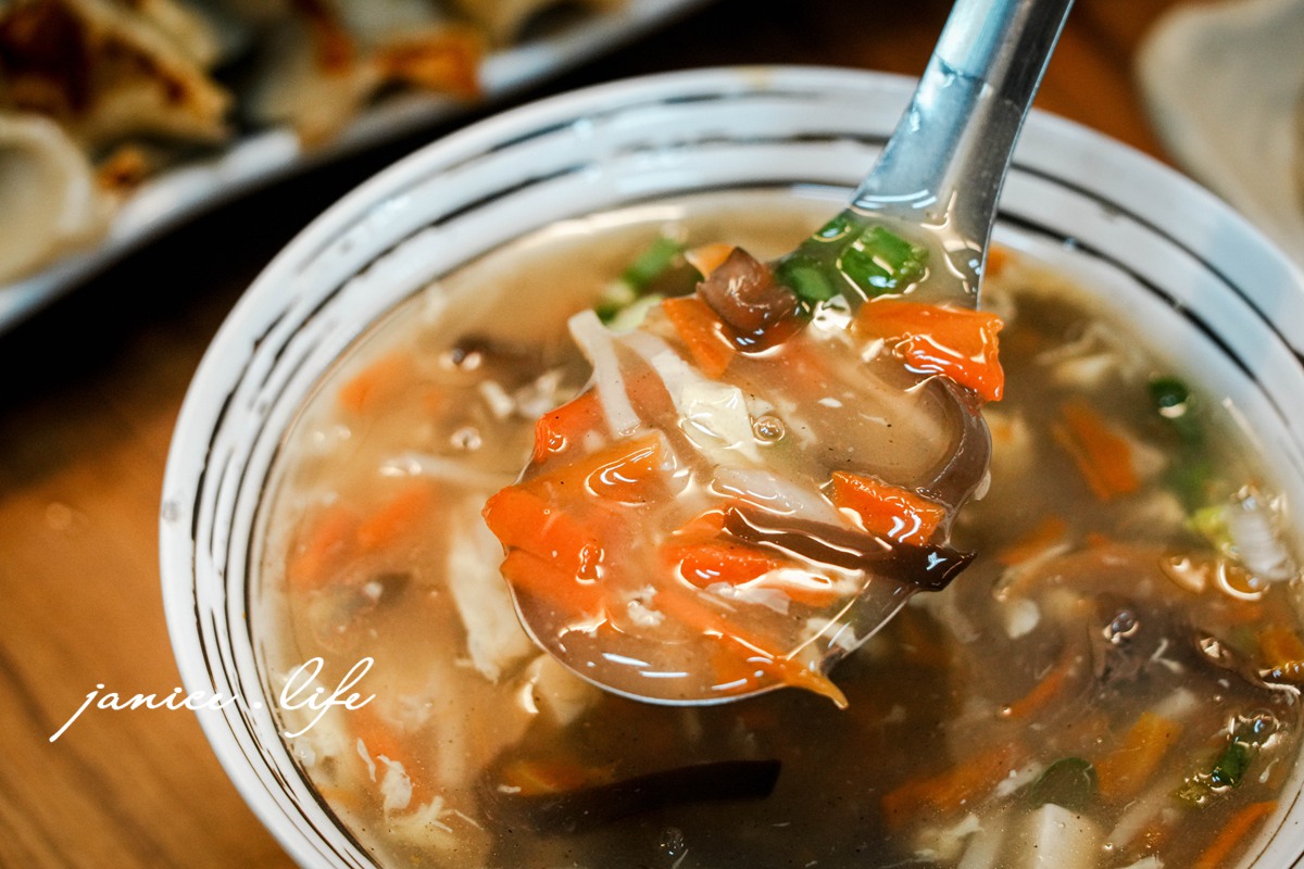 大溪美食|餃媽媽鍋貼水餃|大顆飽滿內餡多.鍋貼大顆皮酥脆 - 第17張圖 餃媽媽鍋貼水餃 桃園市大溪區埔頂路二段61之1號 大溪美食 溪旅遊 大溪水餃推薦 大溪好吃水餃 大溪好吃煎餃 潔妮食旅生活 大溪埔頂路美食 餃媽媽鍋貼水餃菜單