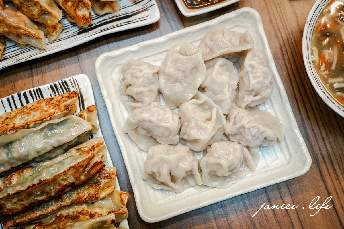 餃媽媽鍋貼水餃 桃園市大溪區埔頂路二段61之1號 大溪美食 溪旅遊 大溪水餃推薦 大溪好吃水餃 大溪好吃煎餃 潔妮食旅生活 大溪埔頂路美食 餃媽媽鍋貼水餃菜單