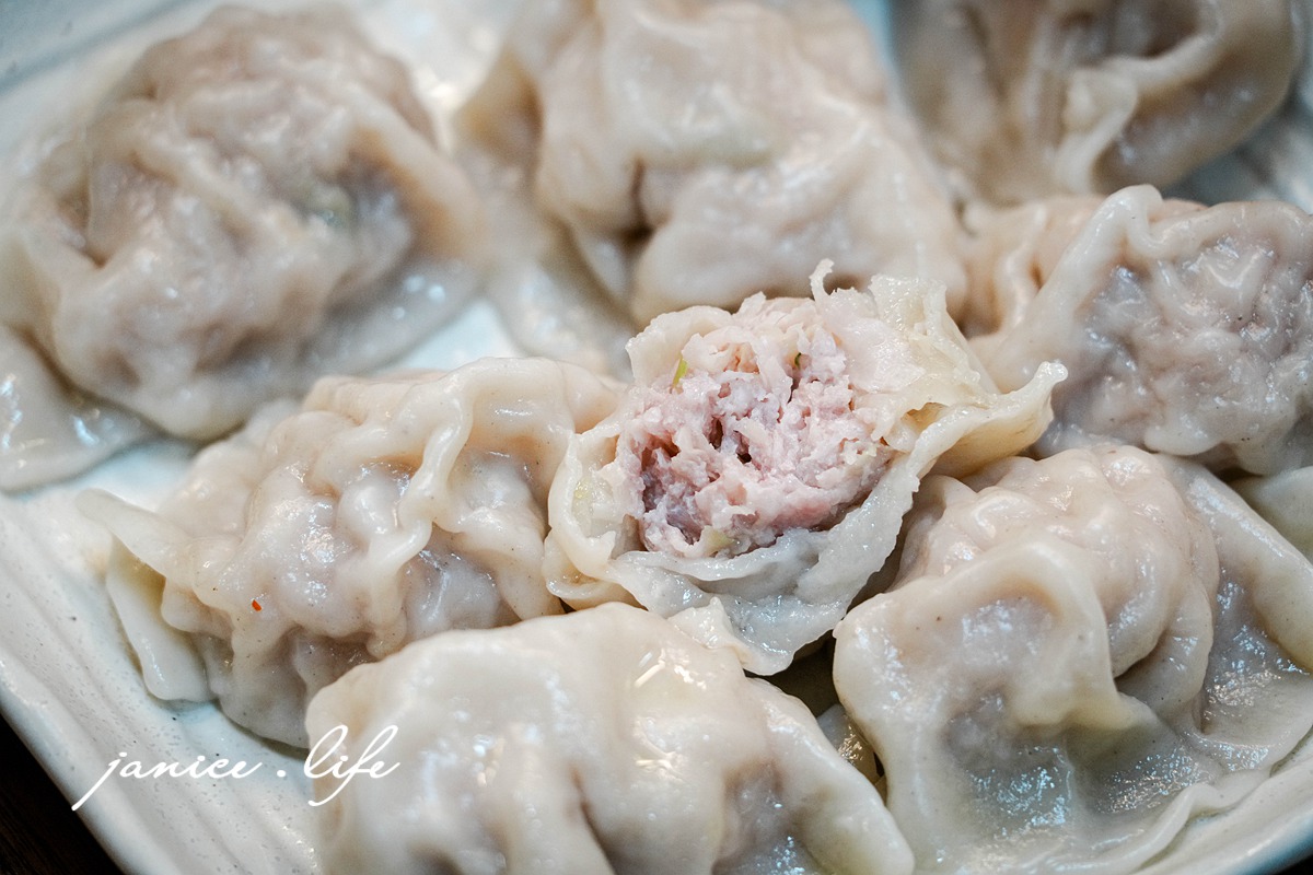 大溪美食|餃媽媽鍋貼水餃|大顆飽滿內餡多.鍋貼大顆皮酥脆 - 第14張圖 餃媽媽鍋貼水餃 桃園市大溪區埔頂路二段61之1號 大溪美食 溪旅遊 大溪水餃推薦 大溪好吃水餃 大溪好吃煎餃 潔妮食旅生活 大溪埔頂路美食 餃媽媽鍋貼水餃菜單