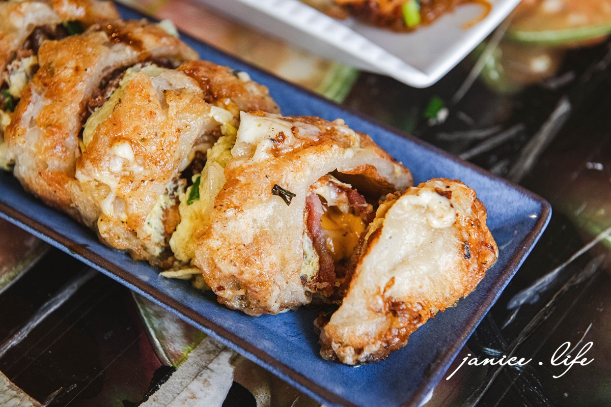 徑廣東路蔥油餅 臺東縣台東市廣東路121號 台東美食 台東小吃 台東推薦美食 台東蔥油餅 台東在地小吃 潔妮食旅生活 台東排隊美食 台東旅遊 臺東銅板美食小吃