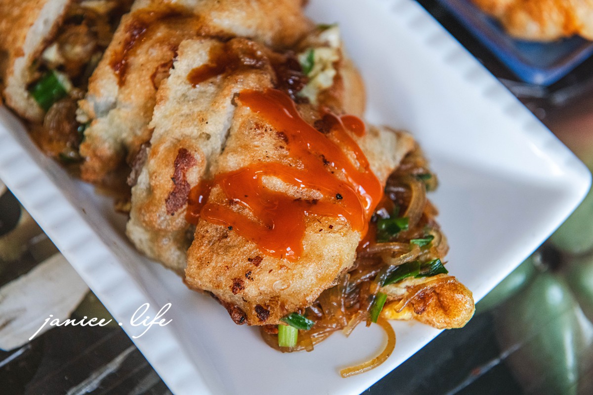 徑廣東路蔥油餅 臺東縣台東市廣東路121號 台東美食 台東小吃 台東推薦美食 台東蔥油餅 台東在地小吃 潔妮食旅生活 台東排隊美食 台東旅遊 臺東銅板美食小吃