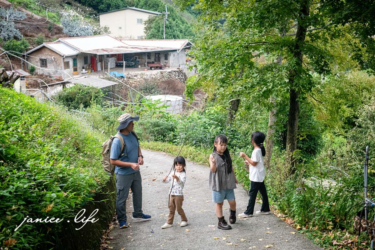 大雪山喜樂之地露營區 臺中市東勢區東坑路978-6號 大雪山喜樂之地露營區相片 大雪山喜樂之地露營區費用 大雪山喜樂之地露營區交通 大雪山喜樂之地露營區環境 台中露營 露營地推薦 露營包場推薦 潔妮食旅生活 台中旅遊 