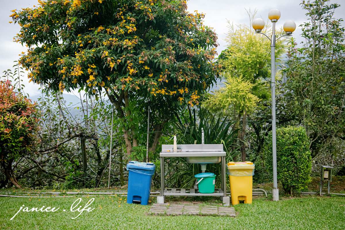 大雪山喜樂之地露營區 臺中市東勢區東坑路978-6號 大雪山喜樂之地露營區相片 大雪山喜樂之地露營區費用 大雪山喜樂之地露營區交通 大雪山喜樂之地露營區環境 台中露營 露營地推薦 露營包場推薦 潔妮食旅生活 台中旅遊 