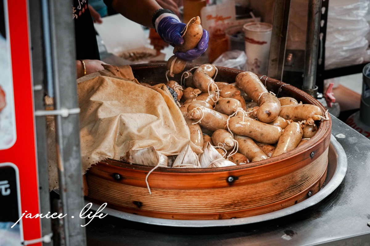 2026大溪老街必吃美食|精選15間必吃必買名單|從傳統老字號到到隱藏美食 - 第28張圖 2026大溪老街必吃美食 大溪美食 大溪老街 大溪旅遊 潔妮食旅生活 阿嬤小吃店糯米腸專賣店