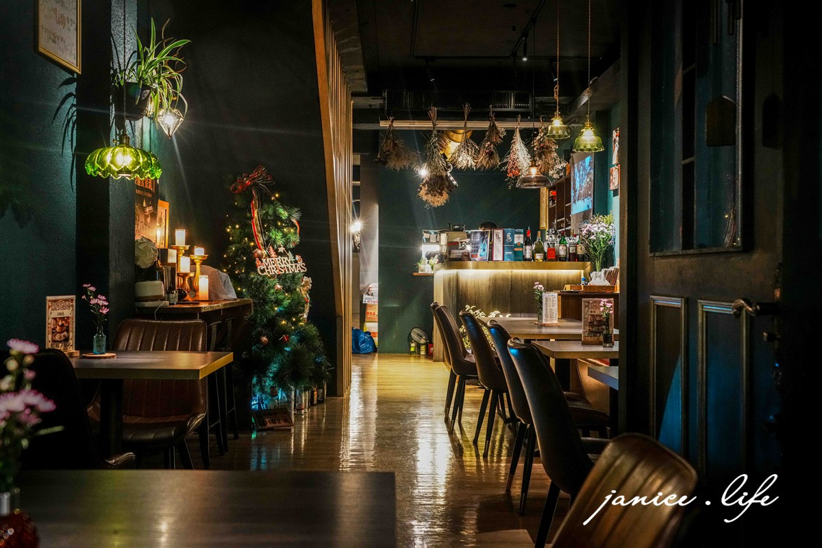 台南美食 谷麥麵食主題餐酒館 谷麥麵食餐酒 阿成製麵所 台南市中西區民權路一段182號 谷麥麵食餐酒訂位 谷麥麵食餐酒停車 潔妮食旅生活 台南義大利麵 台南約會餐廳 台南聚會餐廳 台南餐酒館 台南餐廳推薦 谷麥麵食餐酒菜單