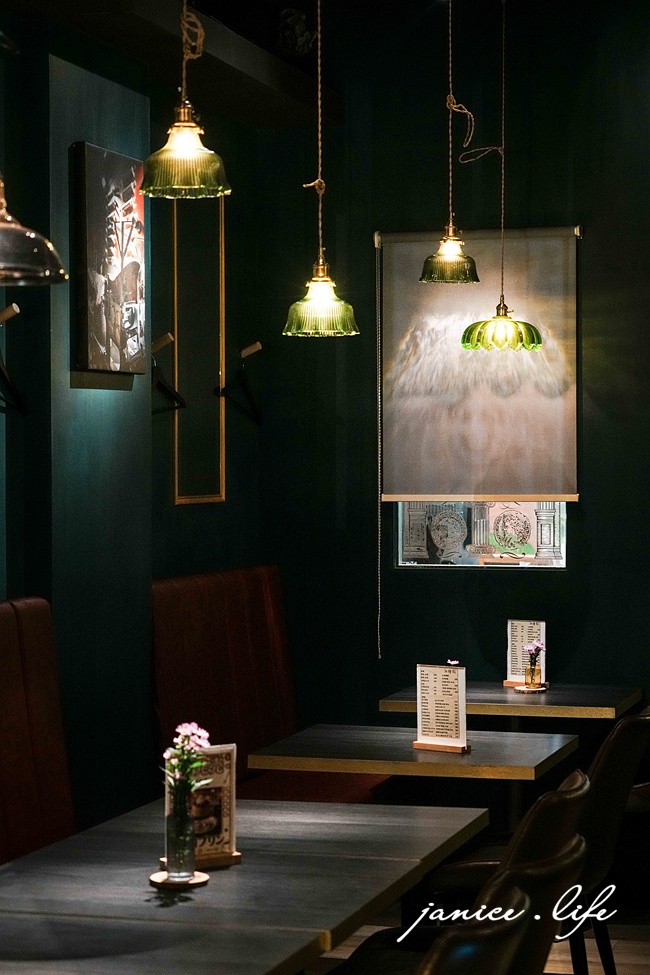 台南美食 谷麥麵食主題餐酒館 谷麥麵食餐酒 阿成製麵所 台南市中西區民權路一段182號 谷麥麵食餐酒訂位 谷麥麵食餐酒停車 潔妮食旅生活 台南義大利麵 台南約會餐廳 台南聚會餐廳 台南餐酒館 台南餐廳推薦 谷麥麵食餐酒菜單