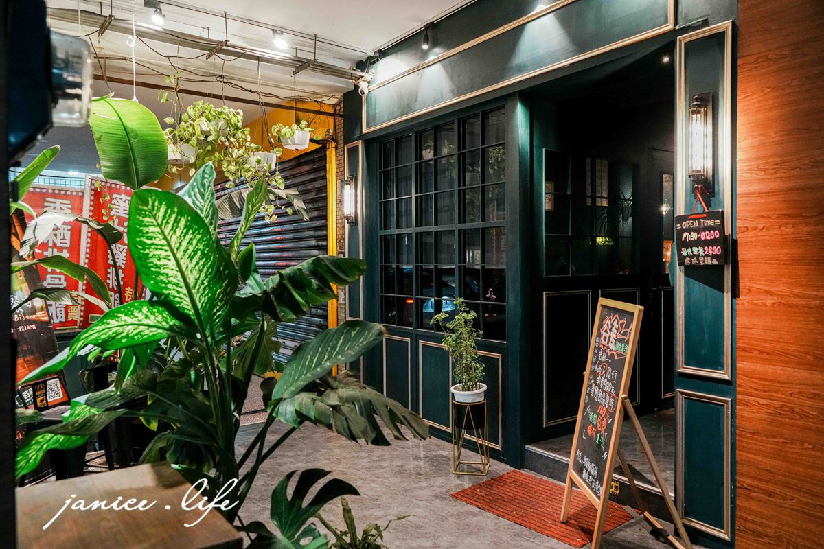 台南美食 谷麥麵食主題餐酒館 谷麥麵食餐酒 阿成製麵所 台南市中西區民權路一段182號 谷麥麵食餐酒訂位 谷麥麵食餐酒停車 潔妮食旅生活 台南義大利麵 台南約會餐廳 台南聚會餐廳 台南餐酒館 台南餐廳推薦 谷麥麵食餐酒菜單