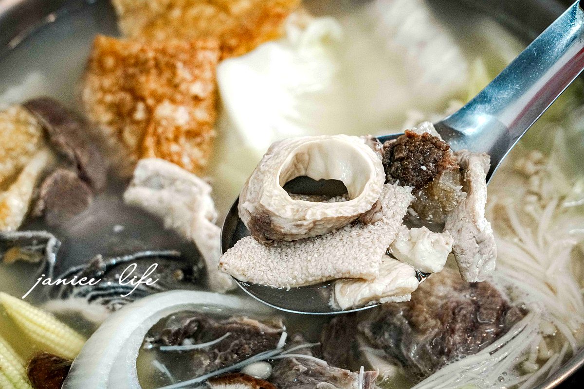 台東美食 台東市區美食餐廳推薦 台東旅遊 台東阿中牛肉湯 臺東縣台東市更生路539號 更生路美食 潔妮食旅生活 台東阿中牛肉湯菜單 溫體牛 魚冊 芥藍牛肉 醬燒牛肉 清燉牛肉麵