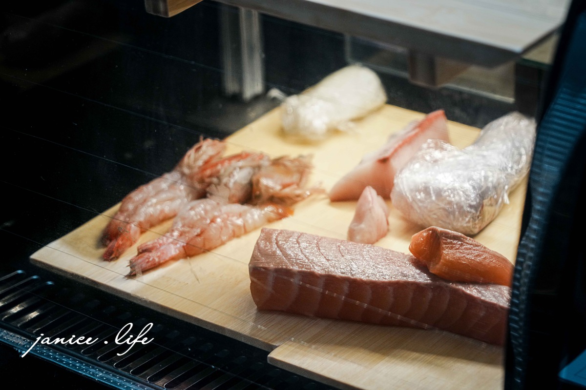 大溪日本料理 大溪美食 大溪生魚片推薦 一日魚屋 桃園市大溪區埔頂路二段17號之1 埔頂路美食 大溪丼飯 大溪握壽司 一日魚屋菜單 一日魚屋點餐 潔妮食旅生活