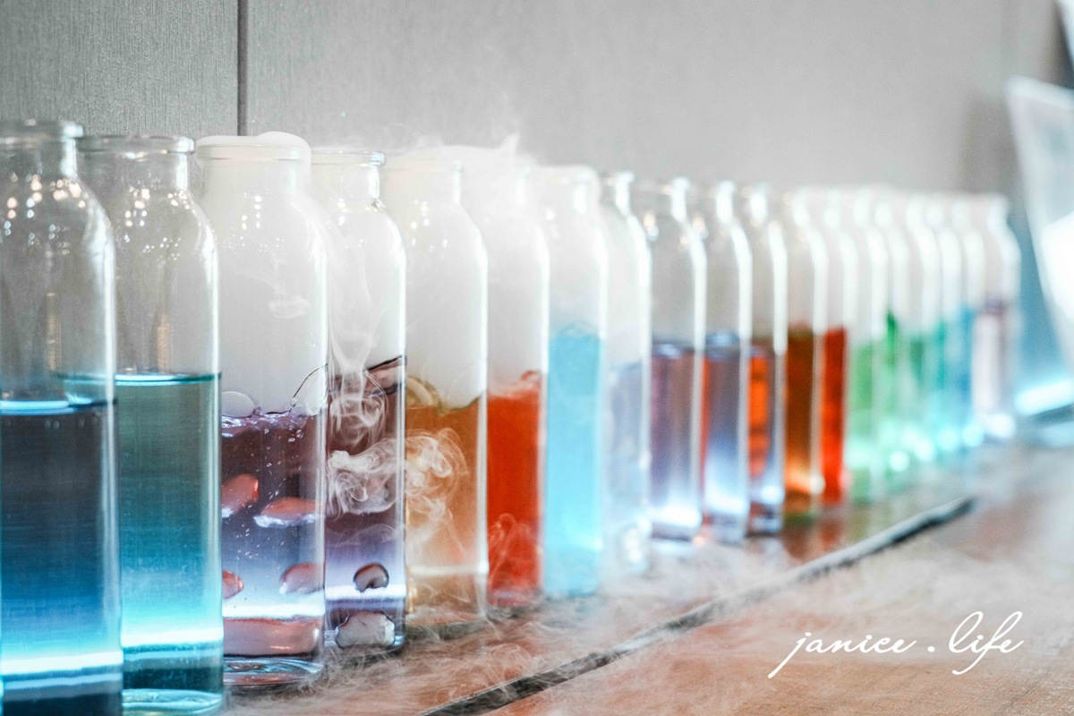 嘉義親子景點 冷研碳索館 嘉義縣鹿草鄉園區一路38號 室內景點推薦 嘉義室內景點 嘉義景點 觀光工廠推薦 嘉義觀光工廠 嘉義旅遊 親子旅遊 潔妮食旅生活 乾冰瀑布 泡泡樹 冷研碳索館交通 