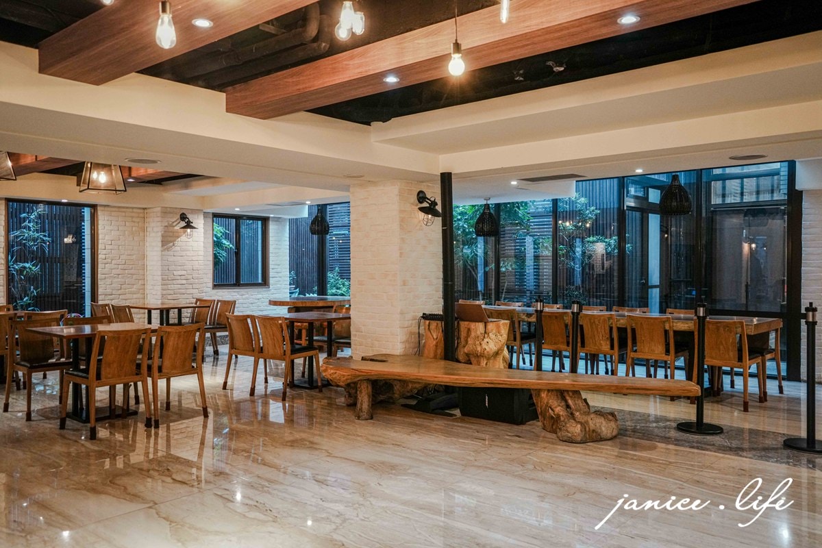 嘉義住宿飯店推薦 蘭桂坊花園酒店 蘭桂坊花園酒店停車 蘭桂坊花園酒店位置 蘭桂坊花園酒店早餐 文化路夜市 嘉義旅遊 嘉義飯店推薦 嘉義市西區延平街250號 潔妮食旅生活