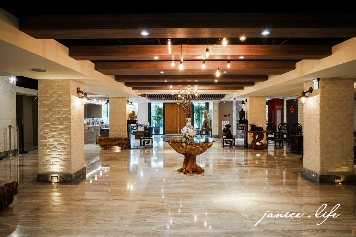 嘉義住宿飯店推薦 蘭桂坊花園酒店 蘭桂坊花園酒店停車 蘭桂坊花園酒店位置 蘭桂坊花園酒店早餐 文化路夜市 嘉義旅遊 嘉義飯店推薦 嘉義市西區延平街250號 潔妮食旅生活