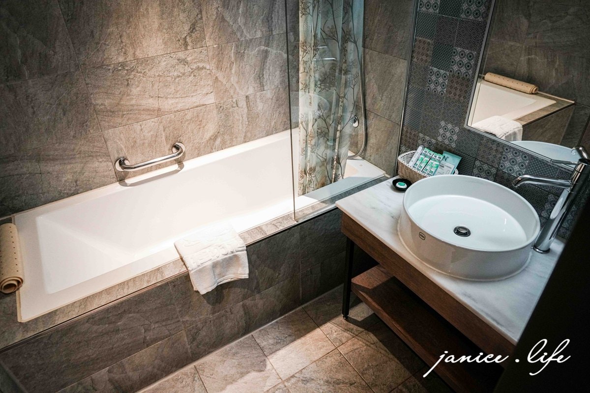 嘉義住宿飯店推薦 蘭桂坊花園酒店 蘭桂坊花園酒店停車 蘭桂坊花園酒店位置 蘭桂坊花園酒店早餐 文化路夜市 嘉義旅遊 嘉義飯店推薦 嘉義市西區延平街250號 潔妮食旅生活