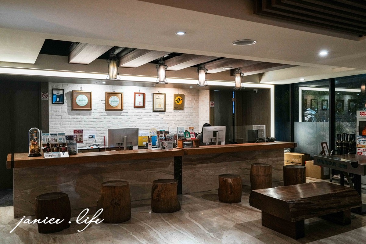 嘉義住宿飯店推薦 蘭桂坊花園酒店 蘭桂坊花園酒店停車 蘭桂坊花園酒店位置 蘭桂坊花園酒店早餐 文化路夜市 嘉義旅遊 嘉義飯店推薦 嘉義市西區延平街250號 潔妮食旅生活