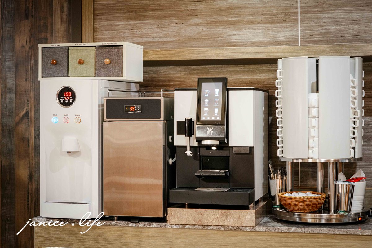 嘉義住宿飯店推薦 蘭桂坊花園酒店 蘭桂坊花園酒店停車 蘭桂坊花園酒店位置 蘭桂坊花園酒店早餐 文化路夜市 嘉義旅遊 嘉義飯店推薦 嘉義市西區延平街250號 潔妮食旅生活