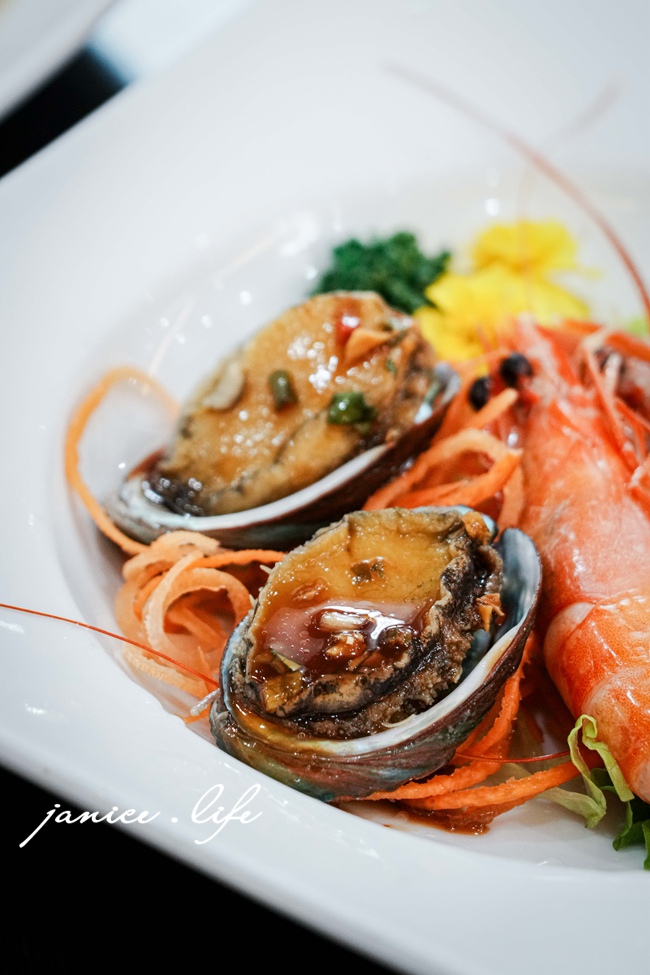 嘉義東石美食 嘉義美食 嘉義旅遊 嘉義東石旅遊 嘉義景點 樺榮海鮮餐廳 嘉義縣東石鄉第十鄰52-43號 053730612 潔妮食旅生活 樺榮海鮮餐廳位置 樺榮海鮮餐廳菜單 樺榮海鮮餐廳停車 鮮蚵炒麵線 日式炸小卷 厚切烏魚子 海魚料理