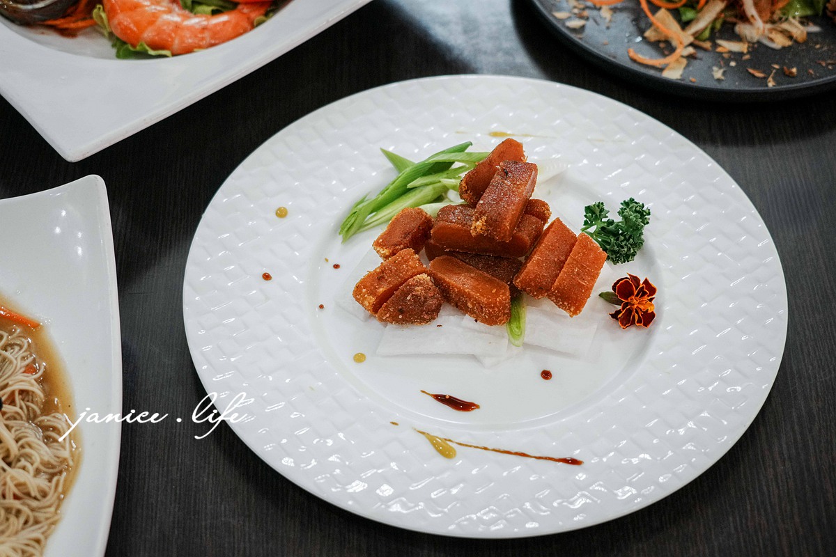 嘉義東石美食 嘉義美食 嘉義旅遊 嘉義東石旅遊 嘉義景點 樺榮海鮮餐廳 嘉義縣東石鄉第十鄰52-43號 053730612 潔妮食旅生活 樺榮海鮮餐廳位置 樺榮海鮮餐廳菜單 樺榮海鮮餐廳停車 鮮蚵炒麵線 日式炸小卷 厚切烏魚子 海魚料理