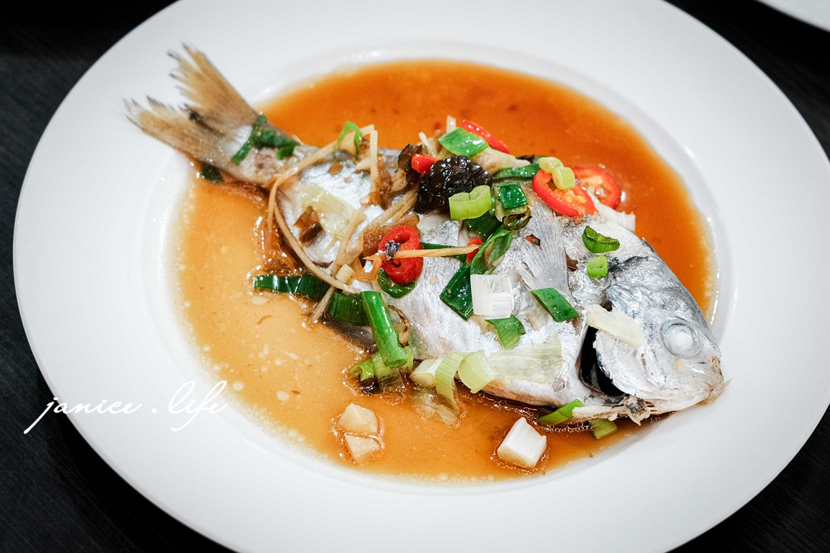 嘉義東石美食 嘉義美食 嘉義旅遊 嘉義東石旅遊 嘉義景點 樺榮海鮮餐廳 嘉義縣東石鄉第十鄰52-43號 053730612 潔妮食旅生活 樺榮海鮮餐廳位置 樺榮海鮮餐廳菜單 樺榮海鮮餐廳停車 鮮蚵炒麵線 日式炸小卷 厚切烏魚子 海魚料理