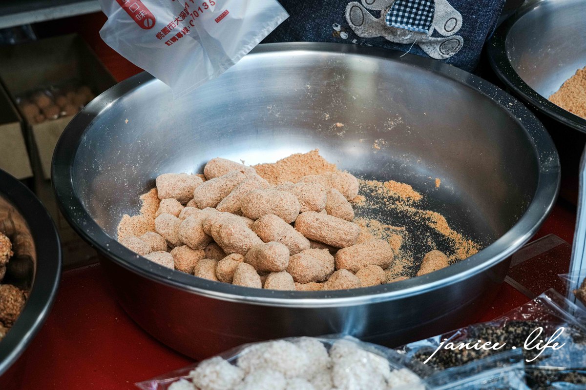 2026大溪老街必吃美食|精選15間必吃必買名單|從傳統老字號到到隱藏美食 - 第13張圖 2026大溪老街必吃美食 大溪美食 大溪老街 大溪旅遊 潔妮食旅生活 林記蔴粩