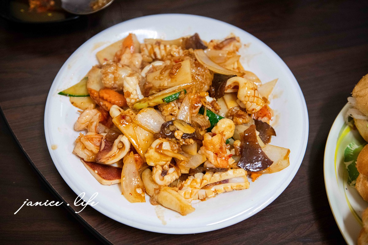 台東聚會餐廳推薦 台東美食 更生路美食餐廳推薦 品味香食堂 品味香食堂菜單 潔妮食旅生活 台東旅遊 臺東縣台東市更生路541號 