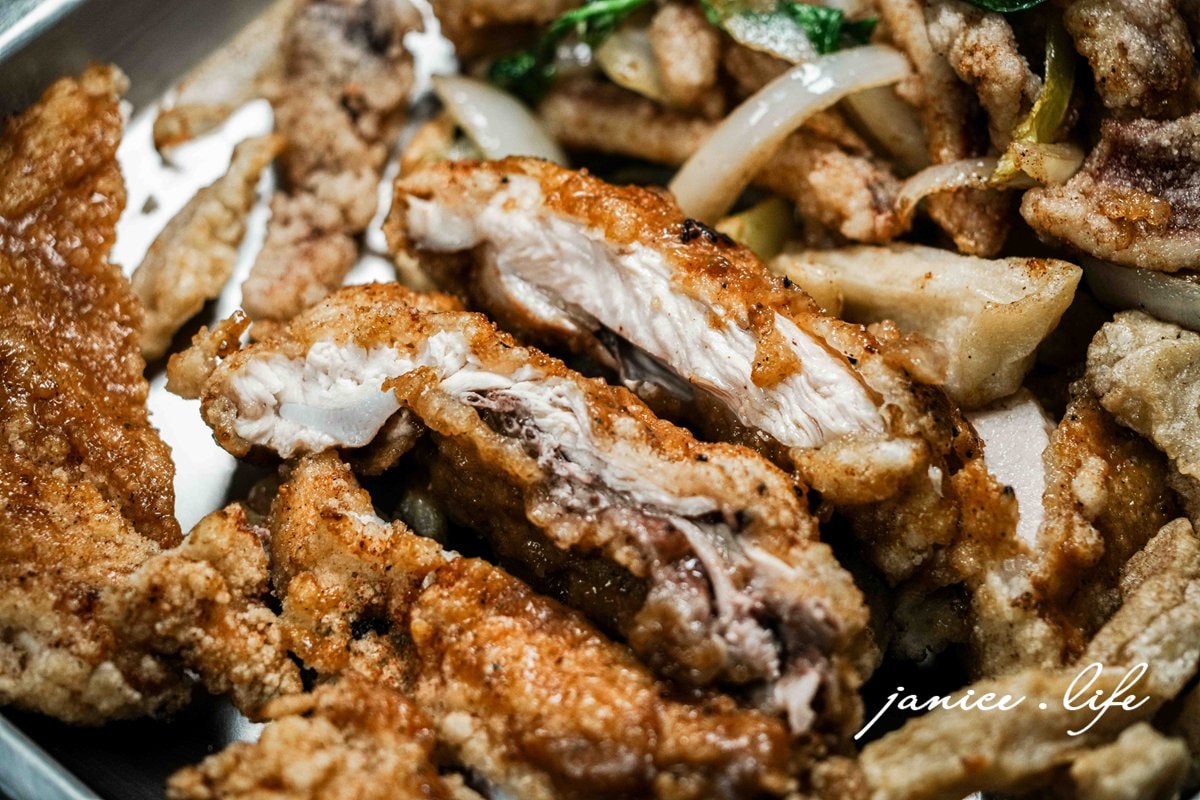 大溪美食 大溪消夜 黑達碳烤 黑達炭烤 大溪好吃碳烤 大溪鹹酥雞 大溪炸物 蔥肉串 甜不辣串 桃園市大溪區民權東路9號 乾麵居旁 0965582179 大溪旅遊 大溪推薦必吃 潔妮食旅生活 黑達碳烤菜單
