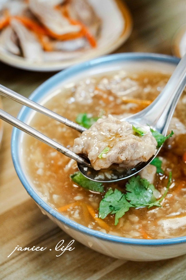 八德美食 蒜霸王蒜味肉羹涼麵 蒜霸王蒜味肉羹涼麵八德介壽店 桃園市八德區介壽路二段374號 0909909568 蒜霸王蒜味肉羹涼麵菜單 蒜味肉羹 蒜味涼麵 八德涼麵 潔妮食旅生活 