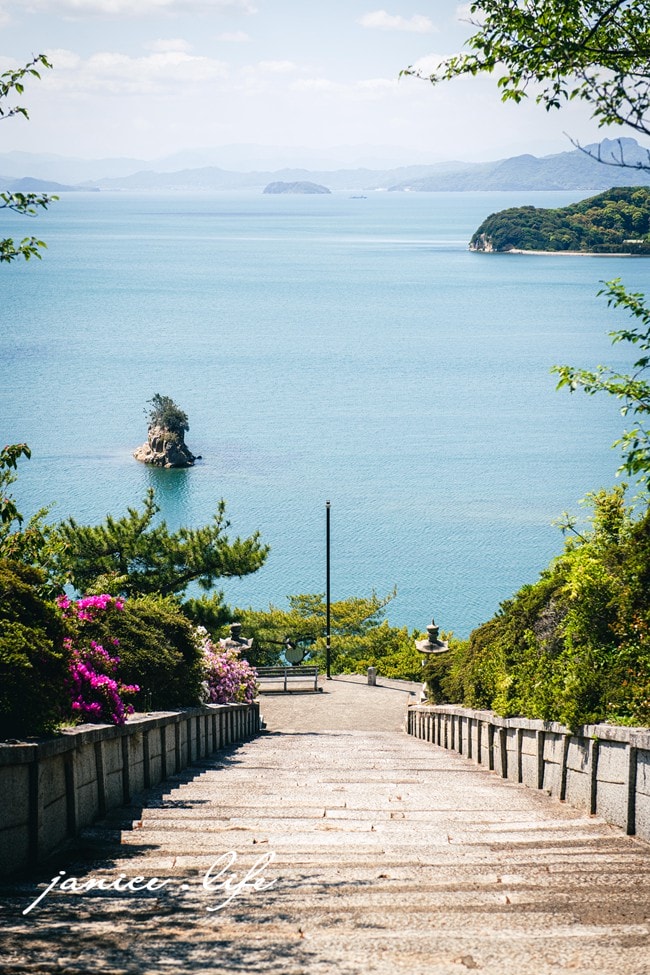 帶爸媽出國|70+長輩的日本四國自駕家族旅行|帶孩子長輩出國這樣玩 - 第109張圖 帶長輩出國 帶爸媽出國 帶長輩出國注意事項 帶長輩出國自由行 帶長輩出國推薦行程 日本四國自由行 日本四國自駕 日本四國旅遊行程規劃 潔妮食旅生活 富丘八幡神社