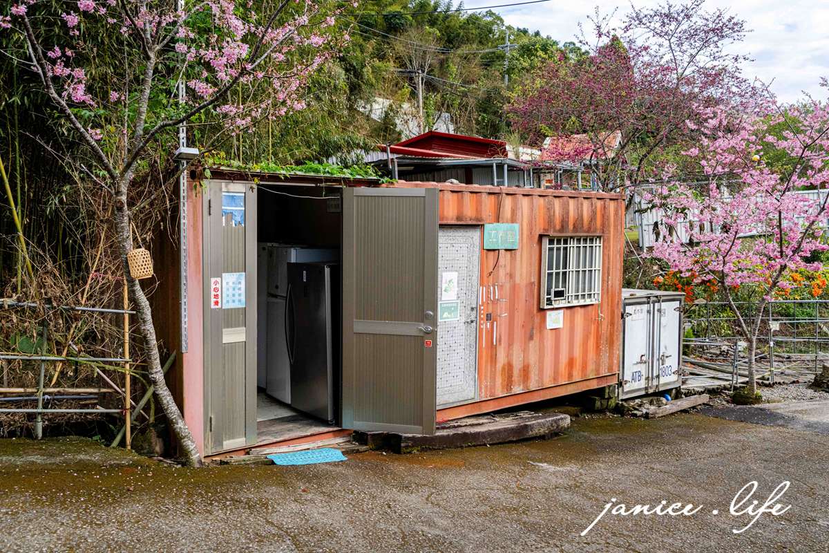 苗栗露營區分享 五鄰休閒露營區 露營區推薦 苗栗縣泰安鄉大興村5鄰42號 五鄰休閒露營區交通 五鄰休閒露營區位置 愛露營 潔妮食旅生活