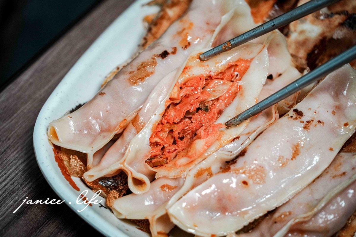 八德美食 郁品豐鍋貼水餃麵食館 桃園市八德區介壽路一段905號 八德鍋貼 八德水餃 郁品豐鍋貼水餃麵食館菜單 介壽路美食餐廳推薦 033633399 潔妮食旅生活 