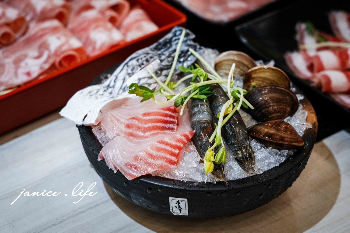 八德美食 桃園大全聯美食餐廳推薦 荖子鍋PLUS 荖子鍋PLUS 桃園大全聯八德店 荖子鍋菜單 荖子鍋訂位 荖子鍋分店 荖子鍋大全聯 潔妮食旅生活 介壽路美食 桃園市八德區介壽路二段148號1F