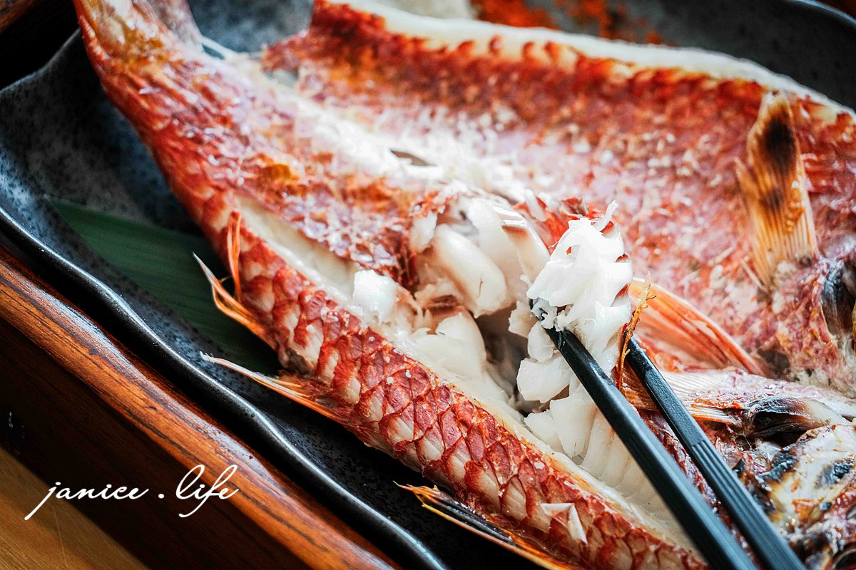 礁溪美食 樂漁鮮魚定食咖啡 樂漁鮮魚定食咖啡訂位 樂漁鮮魚定食咖啡停車 樂漁鮮魚定食咖啡菜單 潔妮食旅生活 宜蘭礁溪餐廳推薦 宜蘭縣礁溪鄉健康一街116號 鮮魚定食 秋姑套餐 皇帝魚套餐