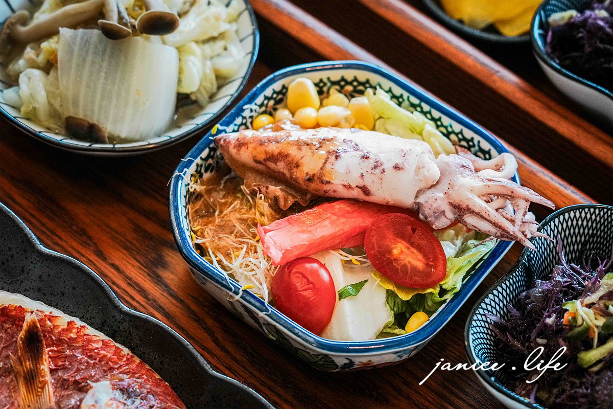 礁溪美食 樂漁鮮魚定食咖啡 樂漁鮮魚定食咖啡訂位 樂漁鮮魚定食咖啡停車 樂漁鮮魚定食咖啡菜單 潔妮食旅生活 宜蘭礁溪餐廳推薦 宜蘭縣礁溪鄉健康一街116號 鮮魚定食 秋姑套餐 皇帝魚套餐