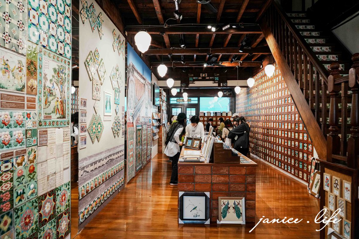 嘉義景點 臺灣花磚博物館 臺灣花磚文化 嘉義市西區林森西路282號 潔妮食旅生活 嘉義旅遊 嘉義景點推薦 臺灣花磚博物館門票 臺灣花磚博物館停車 臺灣花磚博物館導覽