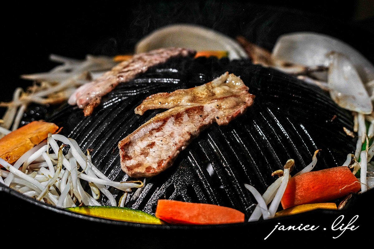 北海道札幌美食 北海道札幌推薦餐廳 成吉思汗烤肉推薦 旭川成吉思汗大黑屋 札幌1號店 潔妮食旅生活 日本旅遊 北海道旅遊 北海道美食餐廳 旭川成吉思汗大黑屋菜單 旭川成吉思汗大黑屋位置 旭川成吉思汗大黑屋地址 旭川成吉思汗大黑屋訂位 北海道札幌市中央区南4条西2丁目10番地6 札幌成吉思汗烤肉推薦 成吉思汗鍋烤飯