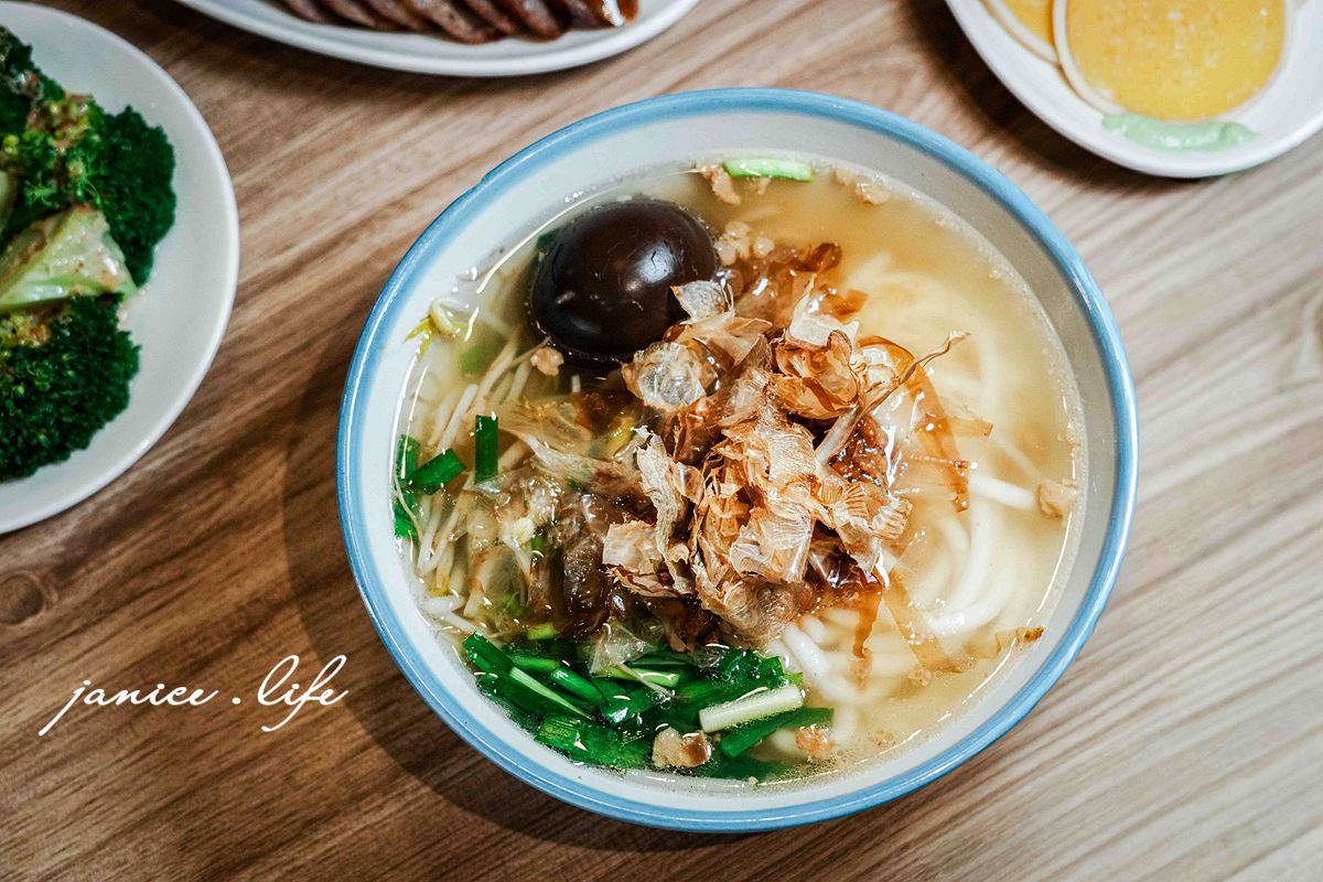 台東美食 老東台米台目 台東米台目 台東小吃 台東必吃 老東台米台目菜單 老東台米台目評價 老東台米台目附近停車 老東台米台目營業時間 台東市區美食 台東熱氣球美食 台東在地人推薦 老東台米台目菜色 老東台米台目店內空間 潔妮食旅生活 台東旅遊 70年米苔目 茶滷蛋