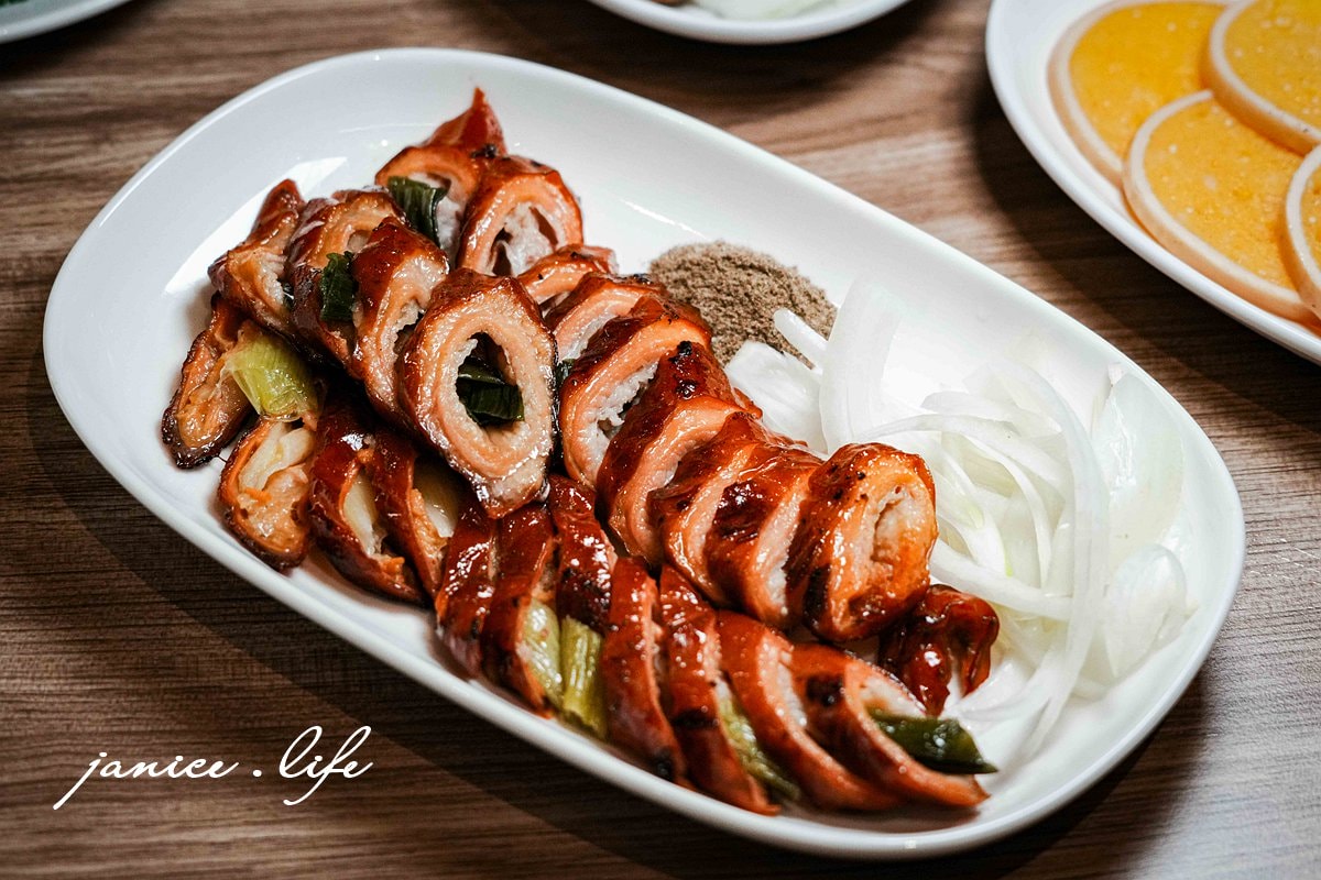 台東美食 老東台米台目 台東米台目 台東小吃 台東必吃 老東台米台目菜單 老東台米台目評價 老東台米台目附近停車 老東台米台目營業時間 台東市區美食 台東熱氣球美食 台東在地人推薦 老東台米台目菜色 老東台米台目店內空間 潔妮食旅生活 台東旅遊 蔥洞肥腸