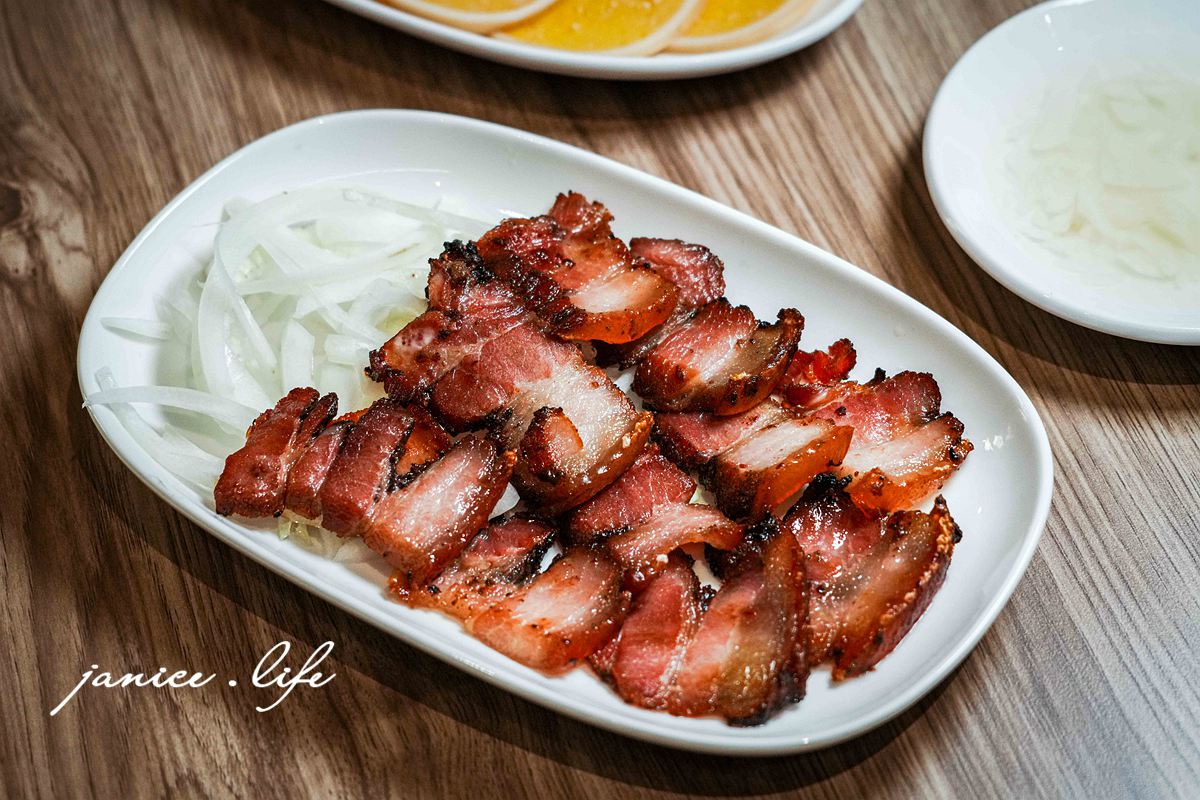 台東美食 老東台米台目 台東米台目 台東小吃 台東必吃 老東台米台目菜單 老東台米台目評價 老東台米台目附近停車 老東台米台目營業時間 台東市區美食 台東熱氣球美食 台東在地人推薦 老東台米台目菜色 老東台米台目店內空間 潔妮食旅生活 台東旅遊 脆皮鹹豬肉