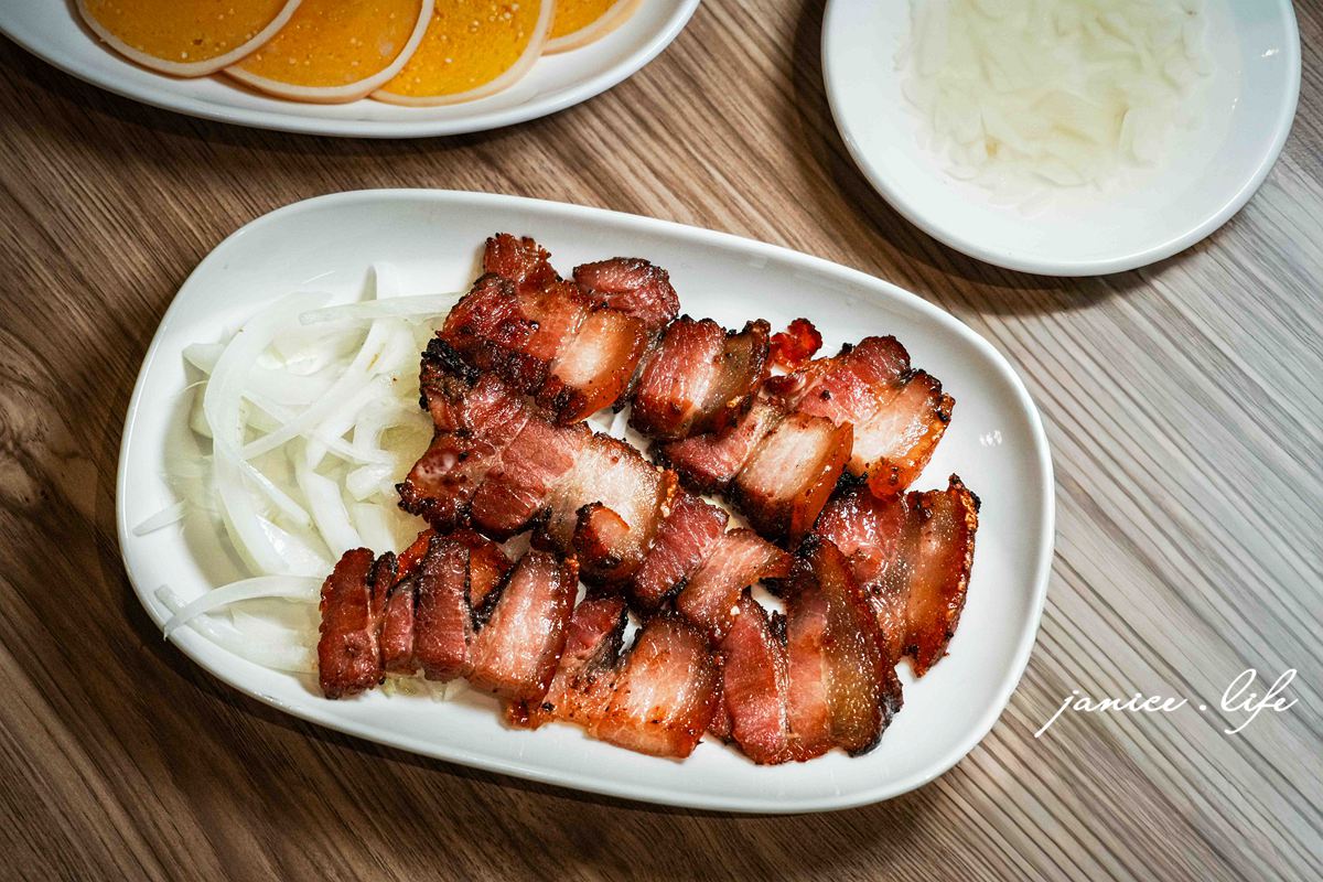台東美食 老東台米台目 台東米台目 台東小吃 台東必吃 老東台米台目菜單 老東台米台目評價 老東台米台目附近停車 老東台米台目營業時間 台東市區美食 台東熱氣球美食 台東在地人推薦 老東台米台目菜色 老東台米台目店內空間 潔妮食旅生活 台東旅遊 脆皮鹹豬肉