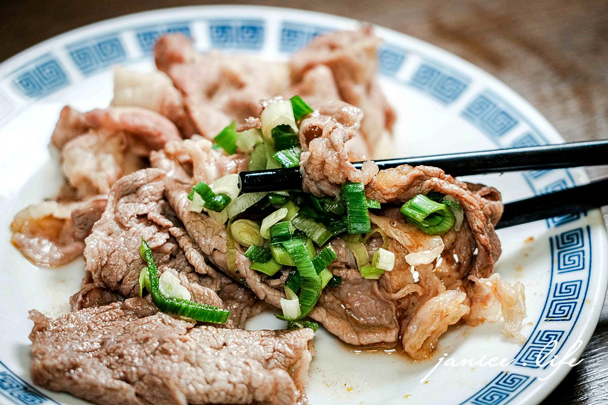 鐵木真麻辣鴛鴦火鍋 桃園市桃園區經國路254號 鐵木真麻辣鴛鴦火鍋停車 鐵木真麻辣鴛鴦火鍋位置 鐵木真麻辣鴛鴦火鍋菜單 桃園火鍋 桃園麻辣鍋 桃園麻辣鍋 桃園火鍋推薦 鴛鴦火鍋推薦 傳統麻辣鍋吃法 麻辣鍋老油條 鴨血豆腐吃到飽 桃園經國路美食 桃園聚餐餐廳推薦 潔妮食旅生活