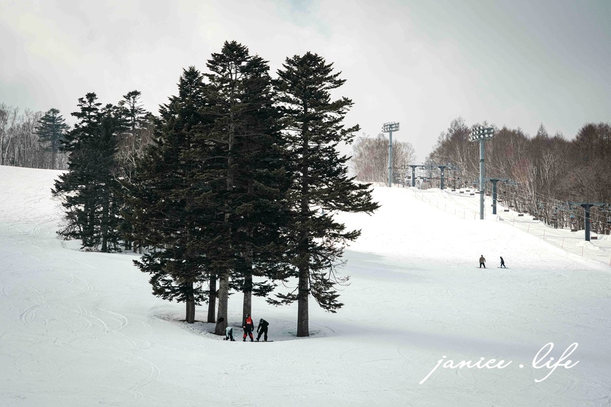 札幌手稻滑雪場 Sapporo Teine 美黛子日本滑雪課程心得 初學者滑雪 札幌手稻滑雪場教練 札幌手稻滑雪場開放時間 札幌手稻滑雪場門票 札幌手稻滑雪場天氣 札幌手稻滑雪場交通 潔妮食旅生活 北海道旅遊 北海道滑雪 北海道看雪 美黛子遊日本 美黛子滑雪