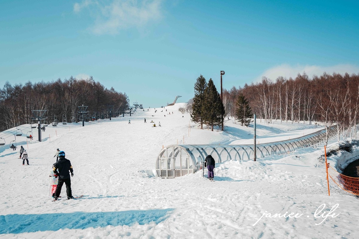 札幌手稻滑雪場 Sapporo Teine 美黛子日本滑雪課程心得 初學者滑雪 札幌手稻滑雪場教練 札幌手稻滑雪場開放時間 札幌手稻滑雪場門票 札幌手稻滑雪場天氣 札幌手稻滑雪場交通 潔妮食旅生活 北海道旅遊 北海道滑雪 北海道看雪 美黛子遊日本 美黛子滑雪