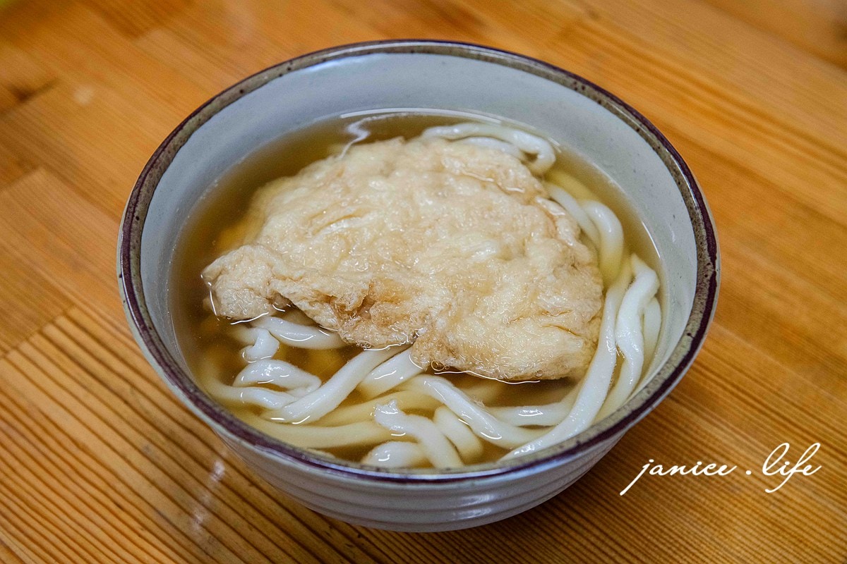 四國香川美食 うどん処 麺紡 烏龍麵店 香川烏龍麵 うどん処麺紡菜單 うどん処麺紡停車うどん処麺紡烏龍麵 潔妮食旅生活 日本自由行 日本四國自由行 日本四國自駕 豆皮烏龍麵 きつねうどん 咖哩烏龍麵 カレーうどん 肉烏龍麵 肉うどん 香川県観音寺市大野原町大野原1257-7 香川旅遊