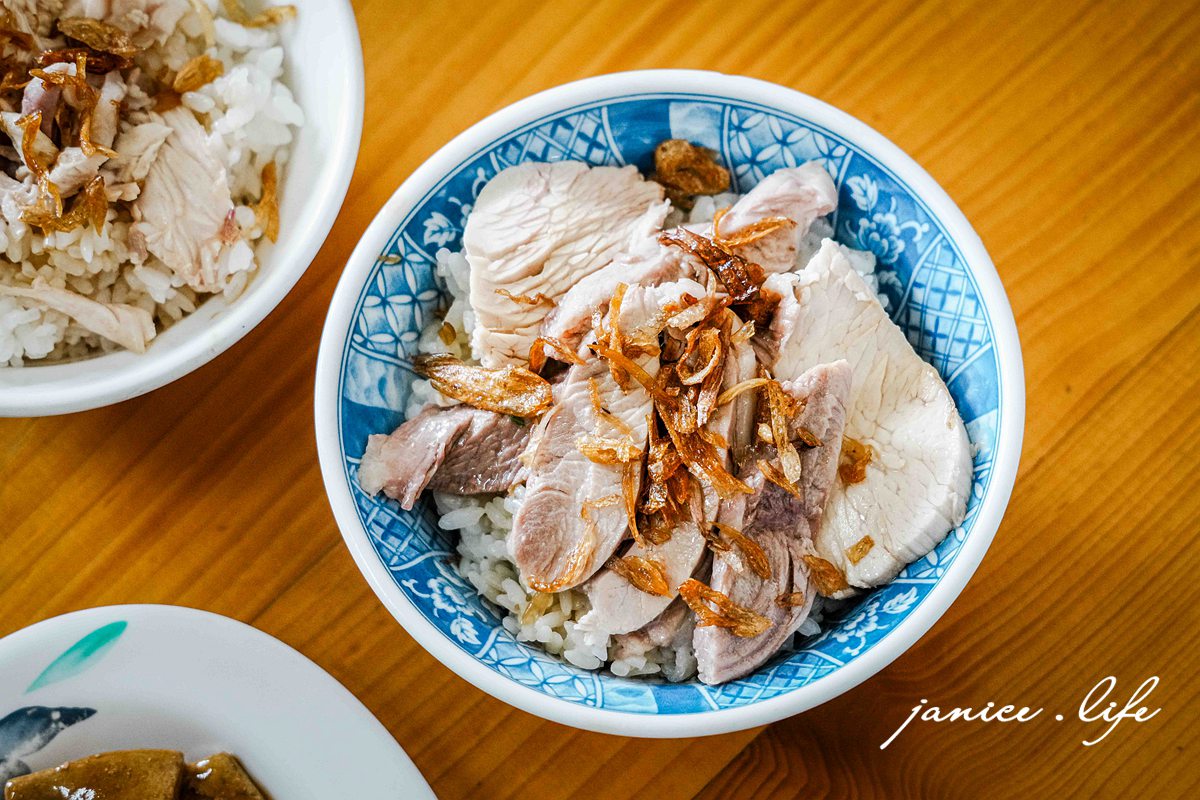 嘉義美食|正統火雞肉飯|鮮嫩多汁火雞肉片飯|大雅路上的低調實力派 - 第8張圖 嘉義美食 正統火雞肉飯 嘉義市東區蘭潭里大雅路二段591號 嘉義火雞肉飯 嘉義火雞肉片飯 涼拌豬肝 苦瓜沙拉 蒜泥粉腸 正統火雞肉飯菜單 嘉義火雞肉飯 嘉義東區美食 潔妮食旅生活 嘉義旅遊 500碗全台小吃新指南